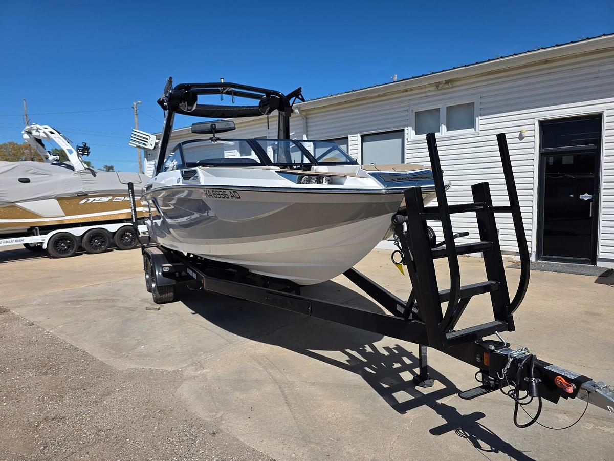 Used 2022 Centurion RI 230