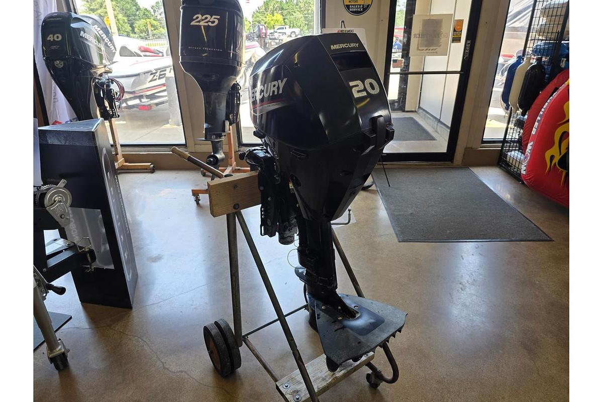 Used 2022 Mercury Marine Engines 20 hp