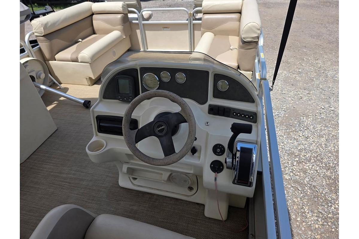 Used 2005 Godfrey Sweetwater 2286 Tuscany Cruise & Fish