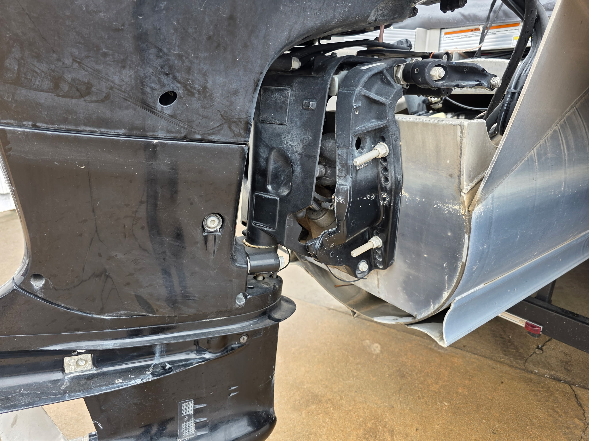 Used 2019 Avalon 2385 Catalina Rear Fish