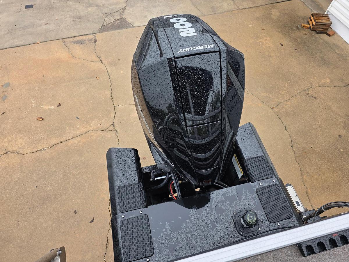 Used 2023 Ranger RP 223 FC Tritoon