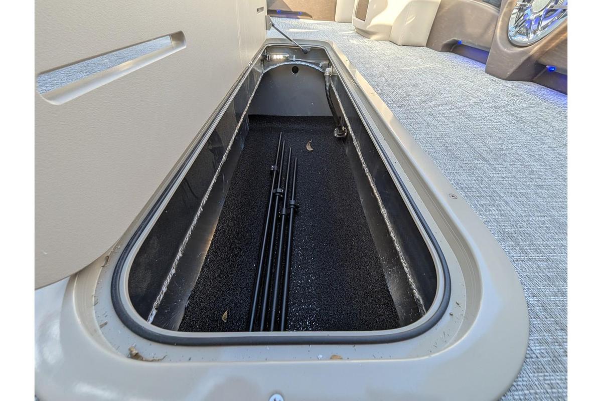2026 Avalon 2385 LSZ Elite Windshield