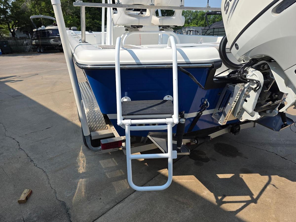 Used 2019 Epic Boats 22 Bay