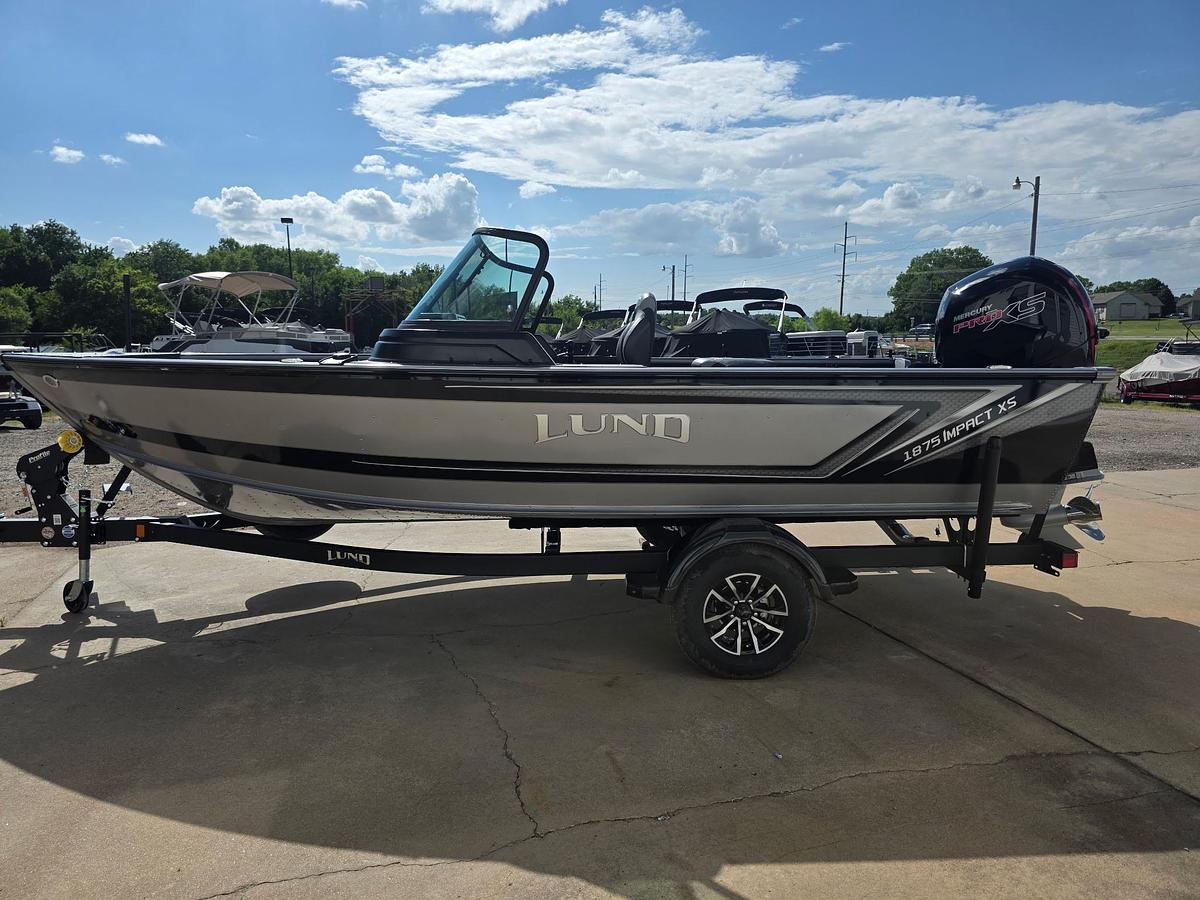 2027 Lund 1875 Impact XS Sport