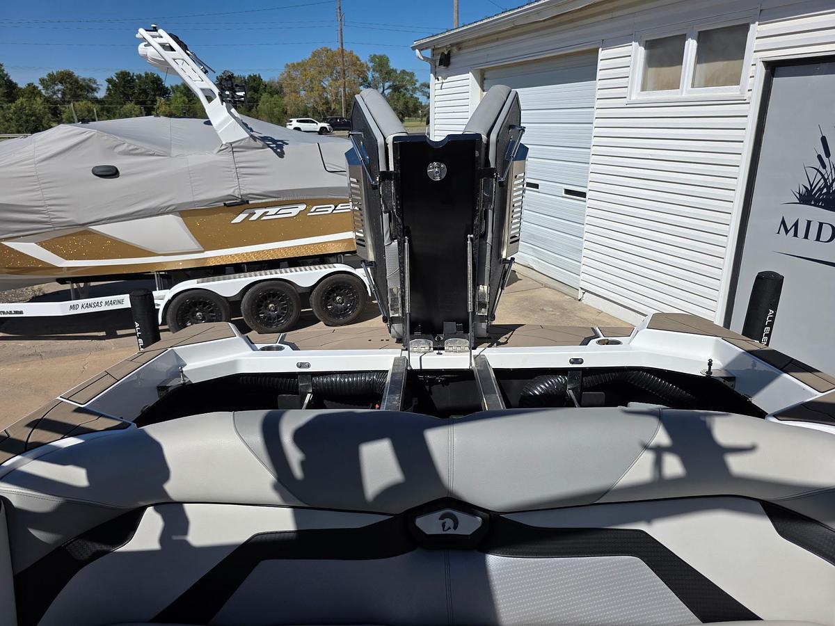 Used 2022 Centurion RI 230