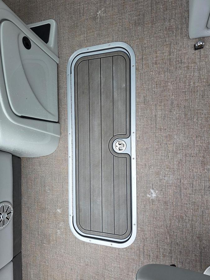 Used 2023 Ranger RP 223 FC Tritoon