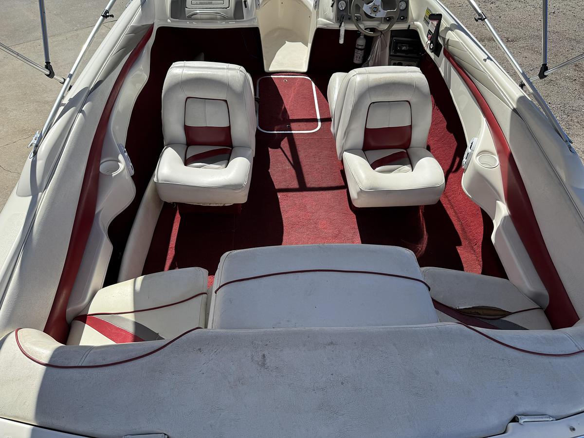 Used 1998 Larson SEi 206
