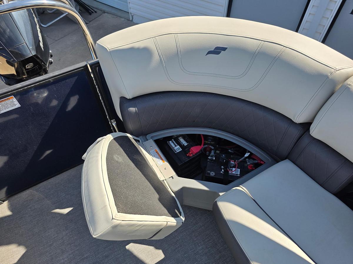Used 2021 Starcraft SLS 3 Tritoon