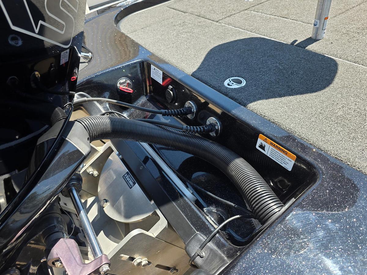 Used 2022 Caymas CX 20