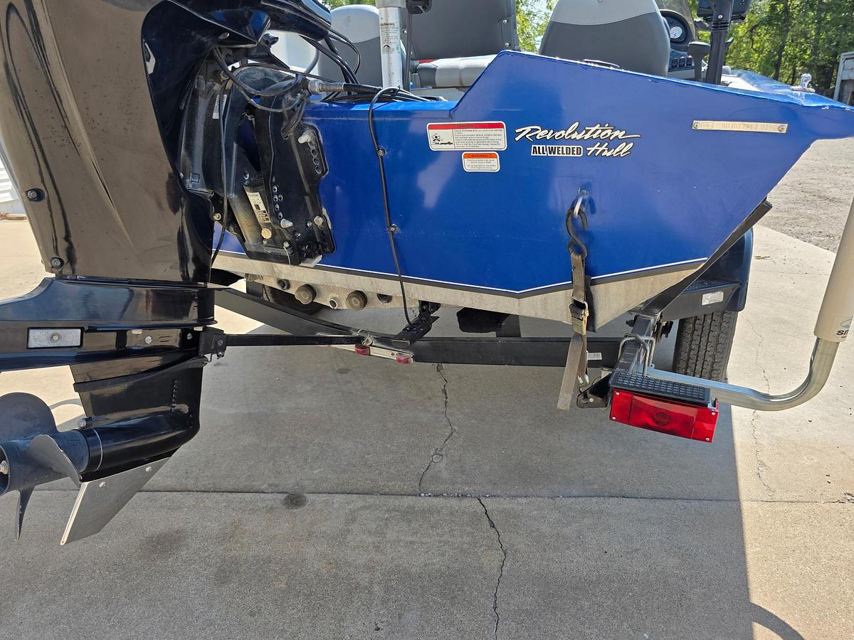 Used 2011 Tracker Pro Crappie 175