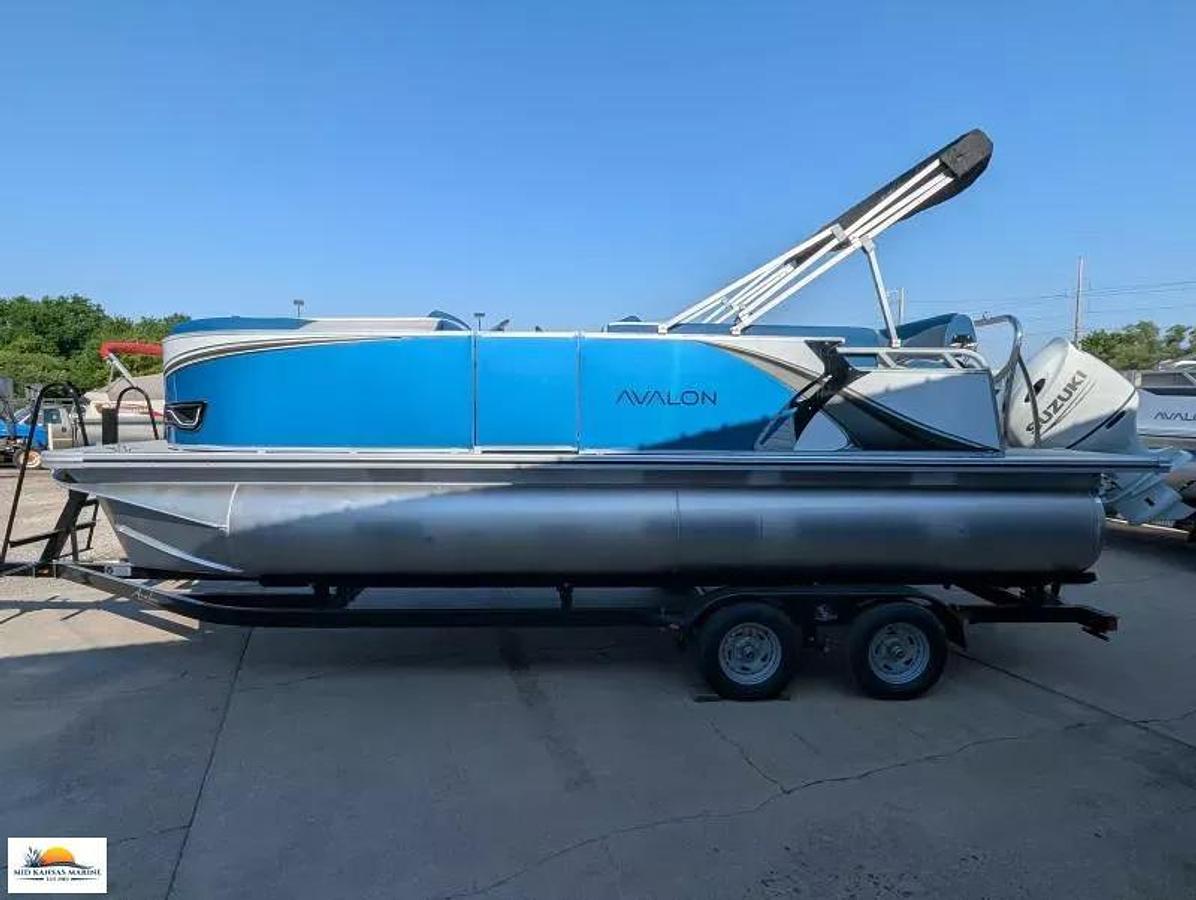 2026 Avalon 2185 LSZ Cruise Rear Bench Tritoon