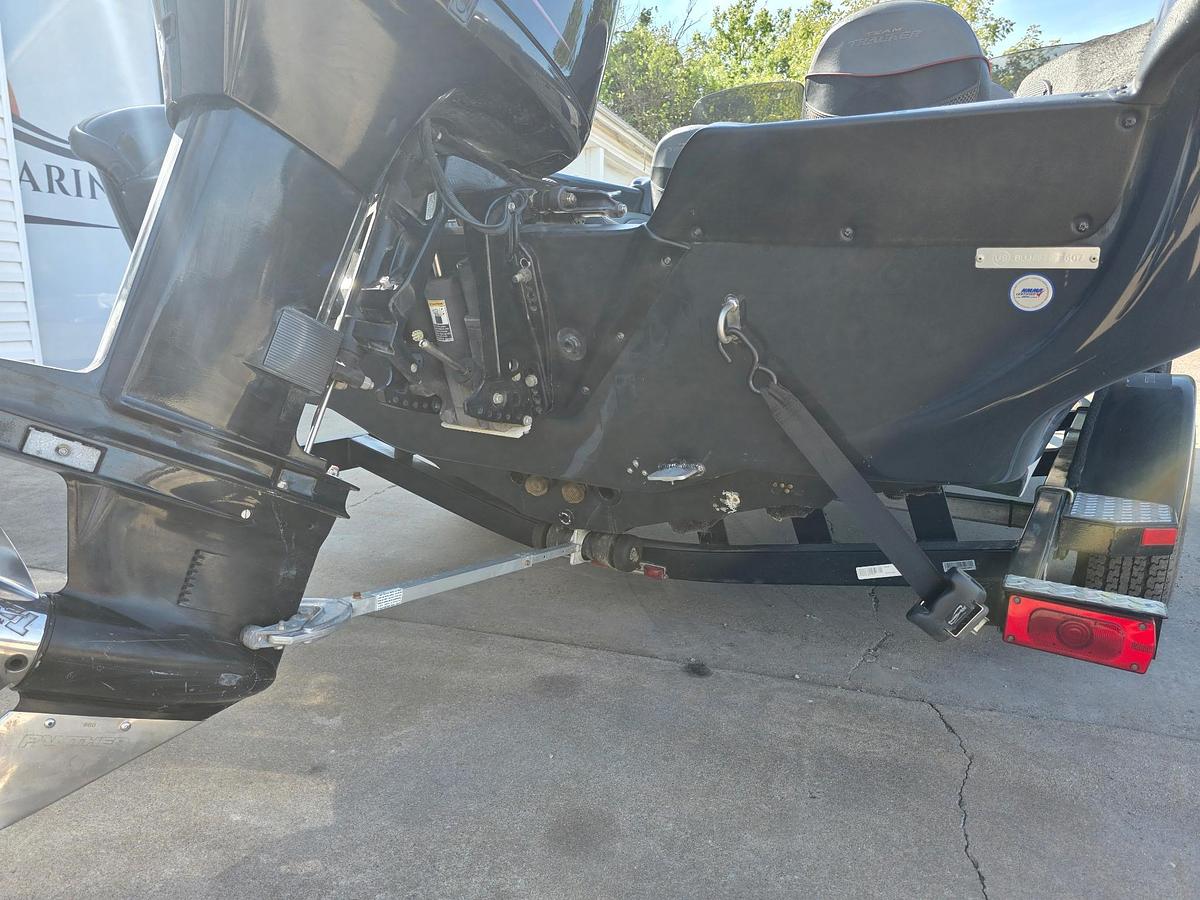Used 2007 Tracker Tundra 18