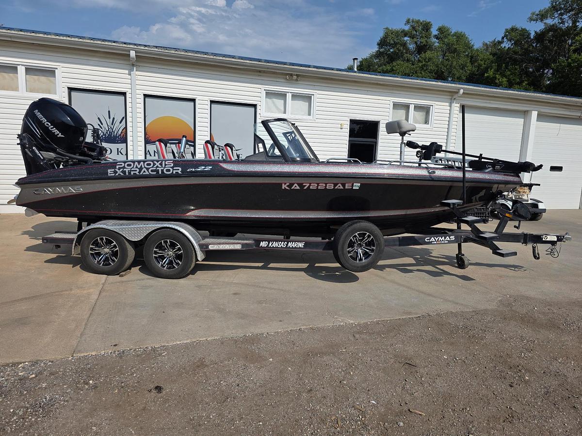 Used 2023 Caymas DV 22