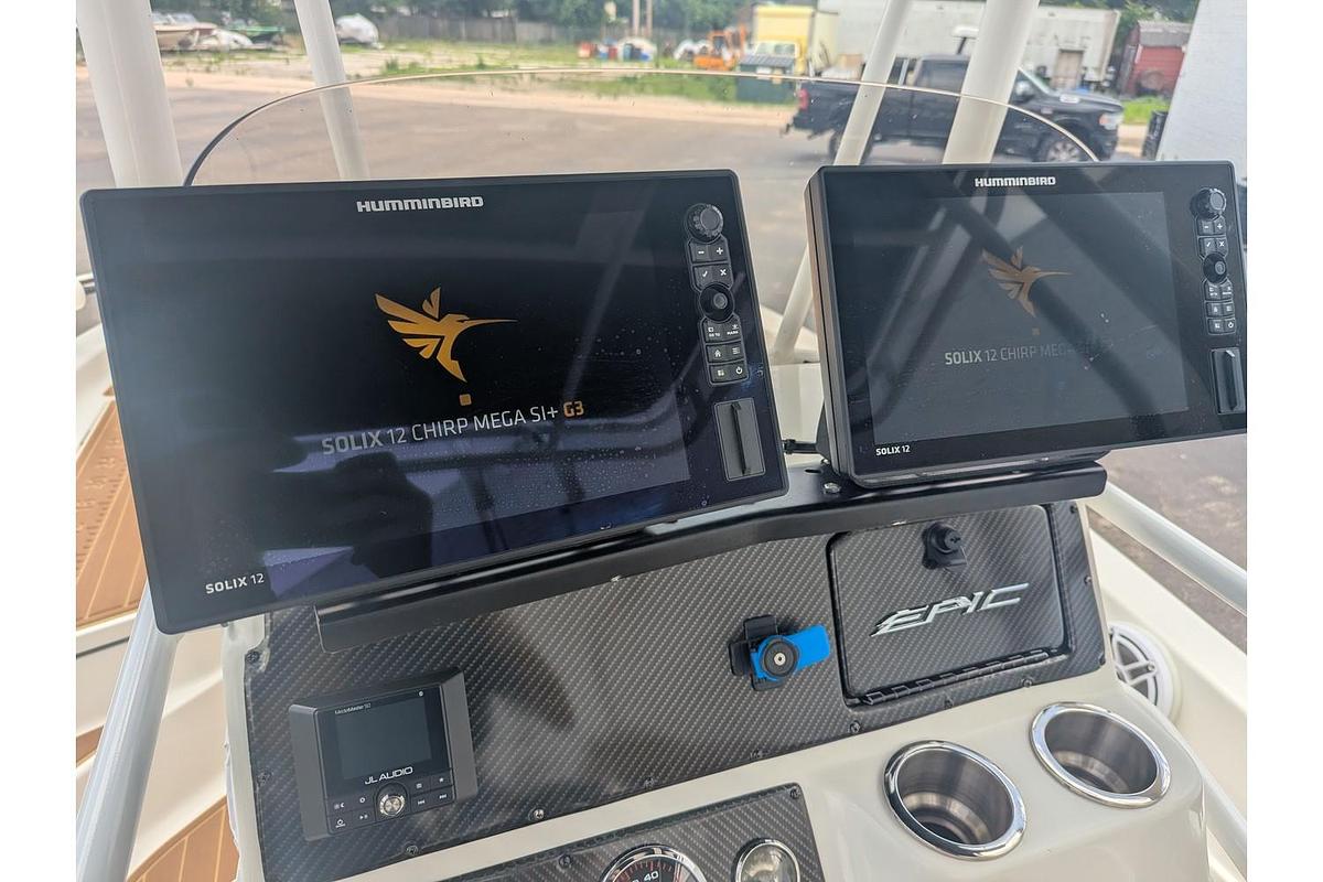 Used 2018 Epic Boats 22 Bay