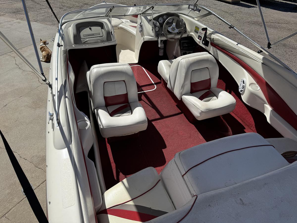 Used 1998 Larson SEi 206