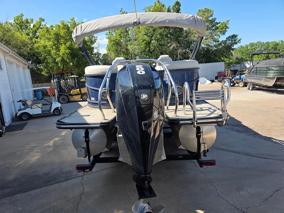 Used 2021 Starcraft SLS 3 Tritoon