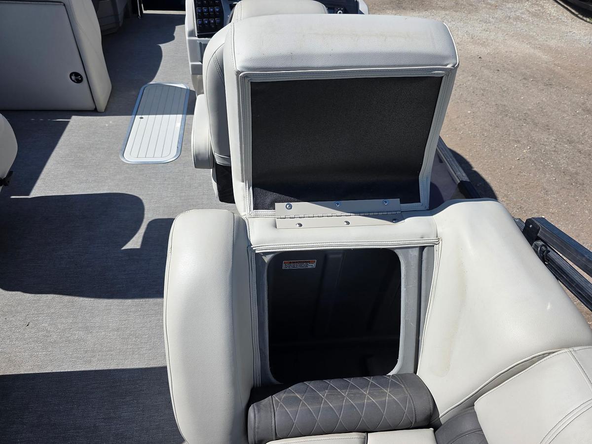 Used 2021 Starcraft SLS 3 Tritoon