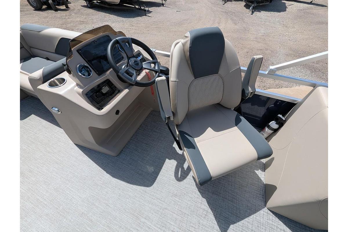 2026 Avalon 2180 Venture Quad Lounger