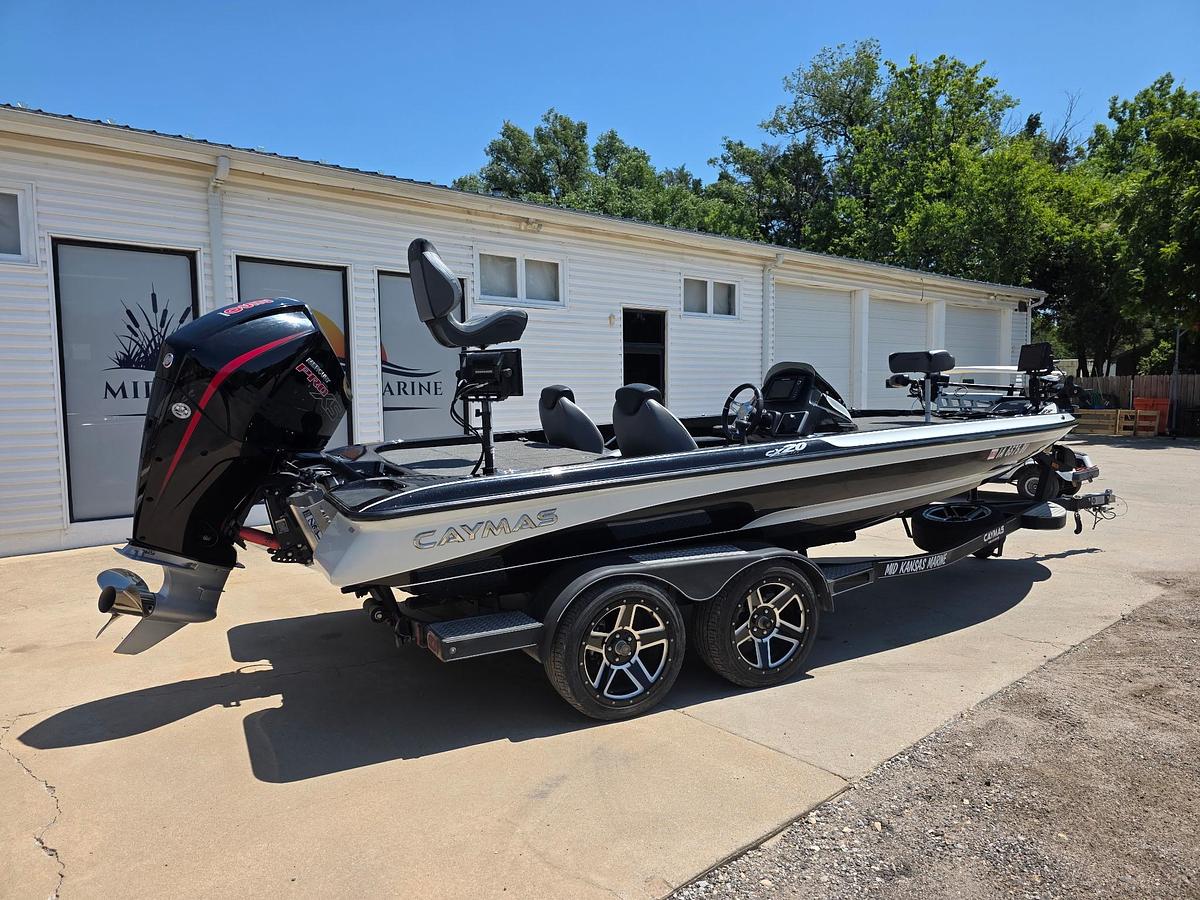 Used 2022 Caymas CX 20