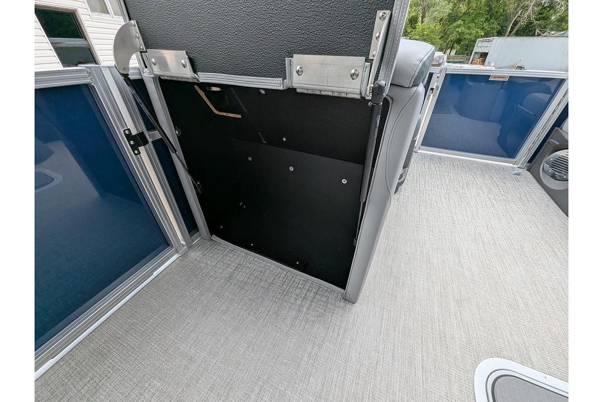 2026 Avalon 2185 LSZ Quad Lounger Shift