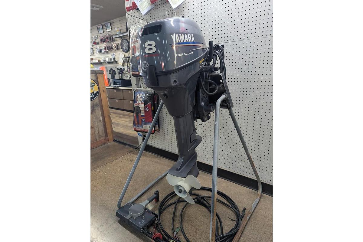 Used 2004 Yamaha T8PLRC