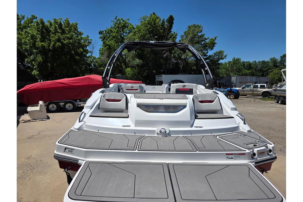 Used 2023 Hurricane SS 205