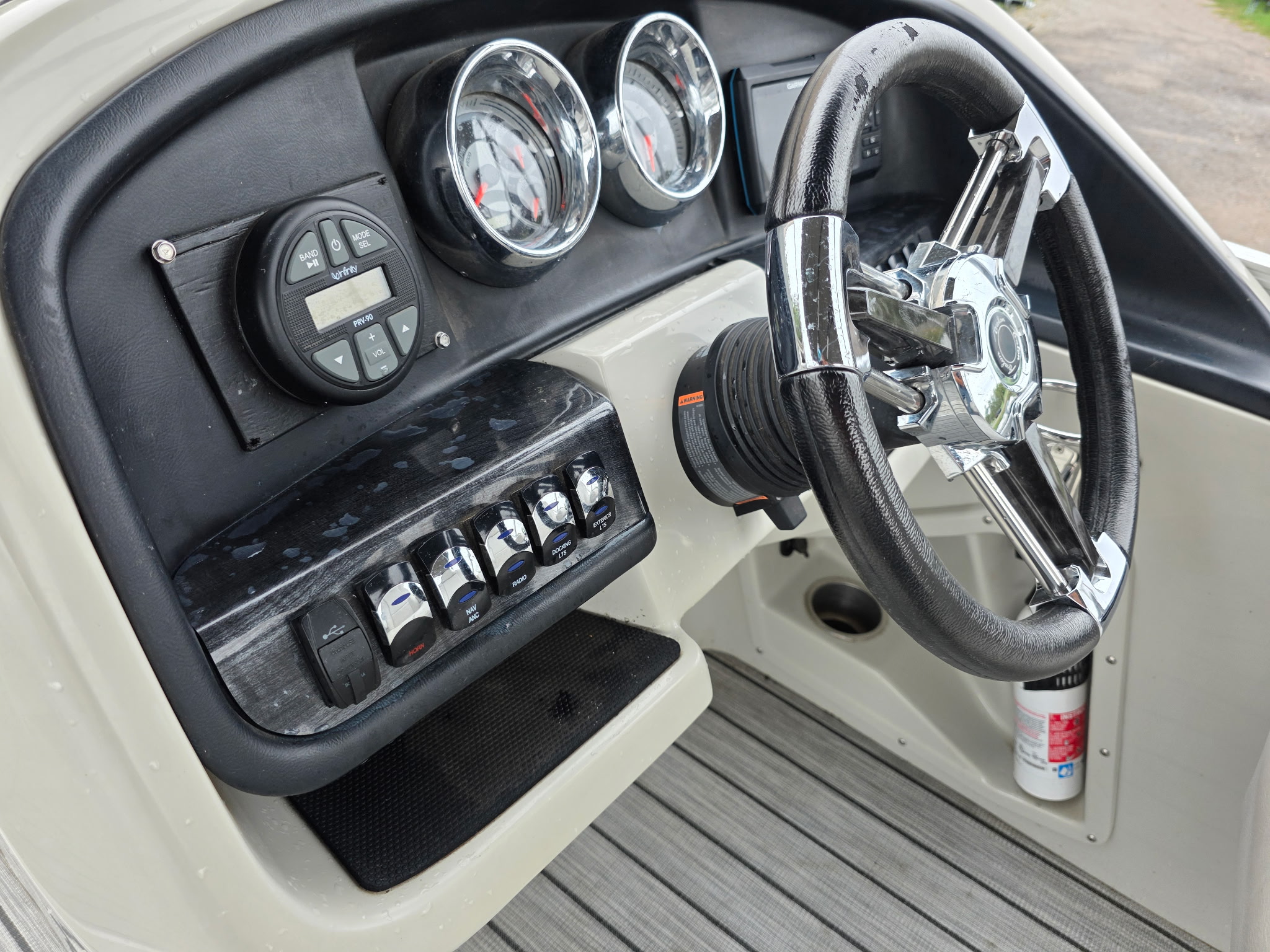 Used 2019 Avalon 2385 Catalina Rear Fish
