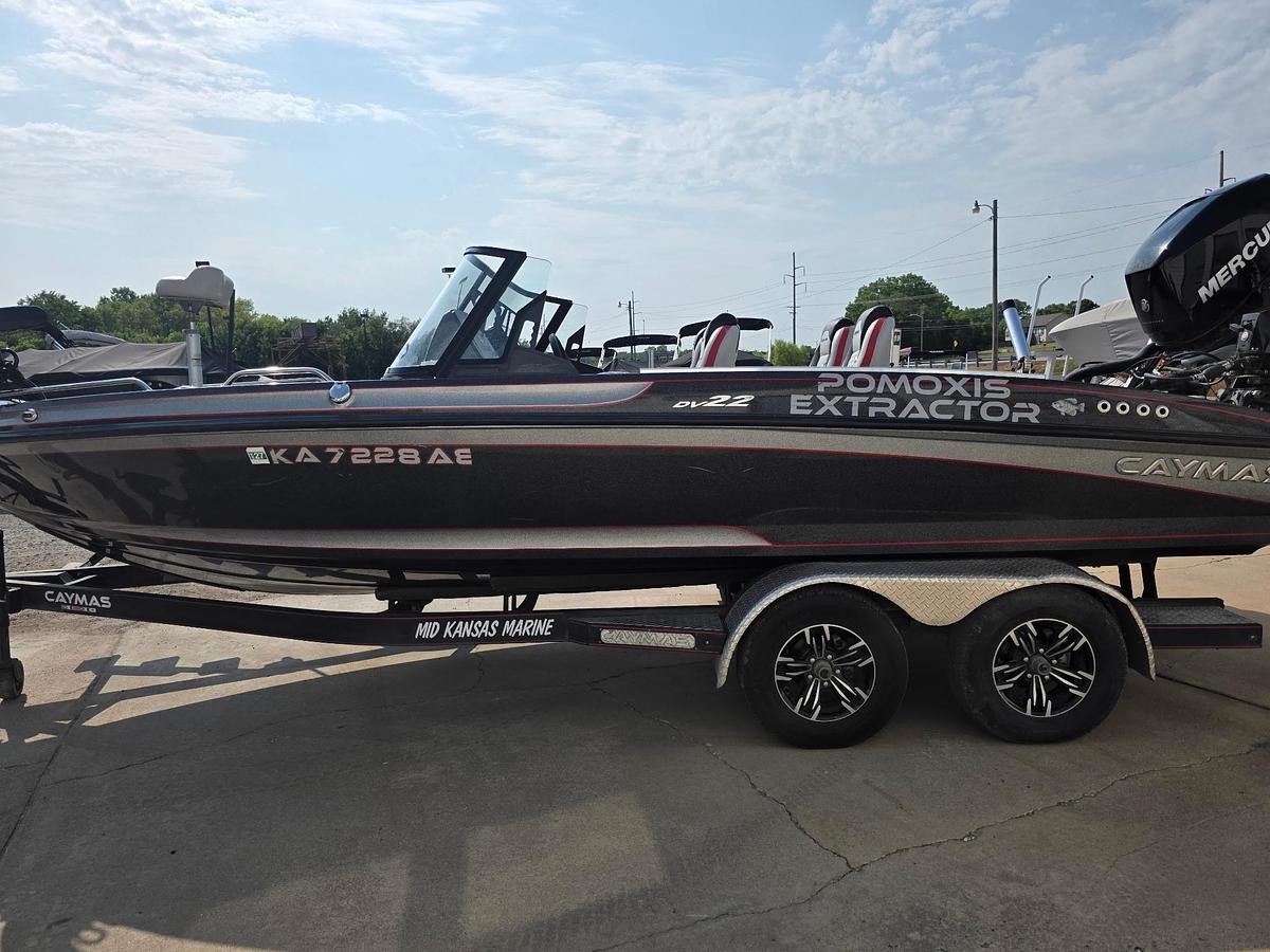 Used 2023 Caymas DV 22