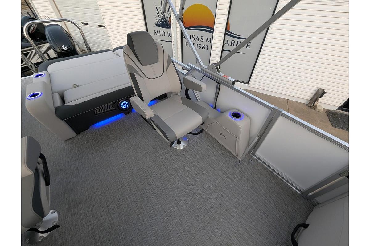2026 Avalon 2385 LSZ Versatile Rear Bench