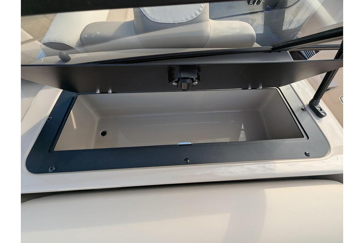 2026 Avalon 2385 LSZ Elite Windshield