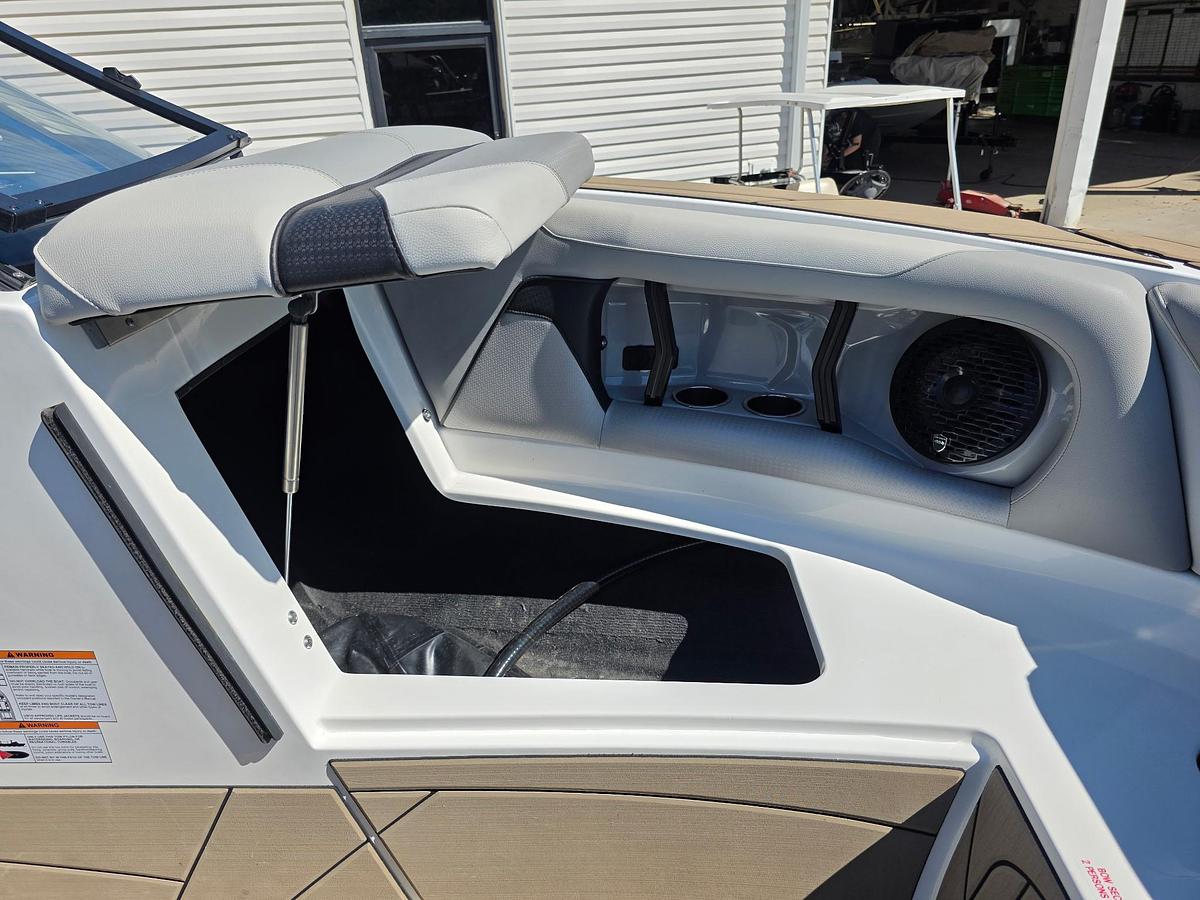 Used 2022 Centurion RI 230