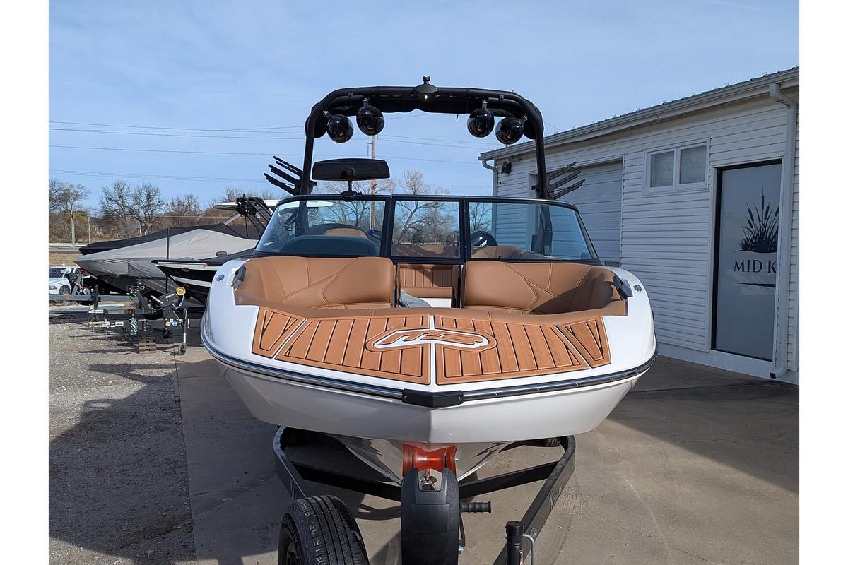 Used 2026 MB Sports B52 23 Classic