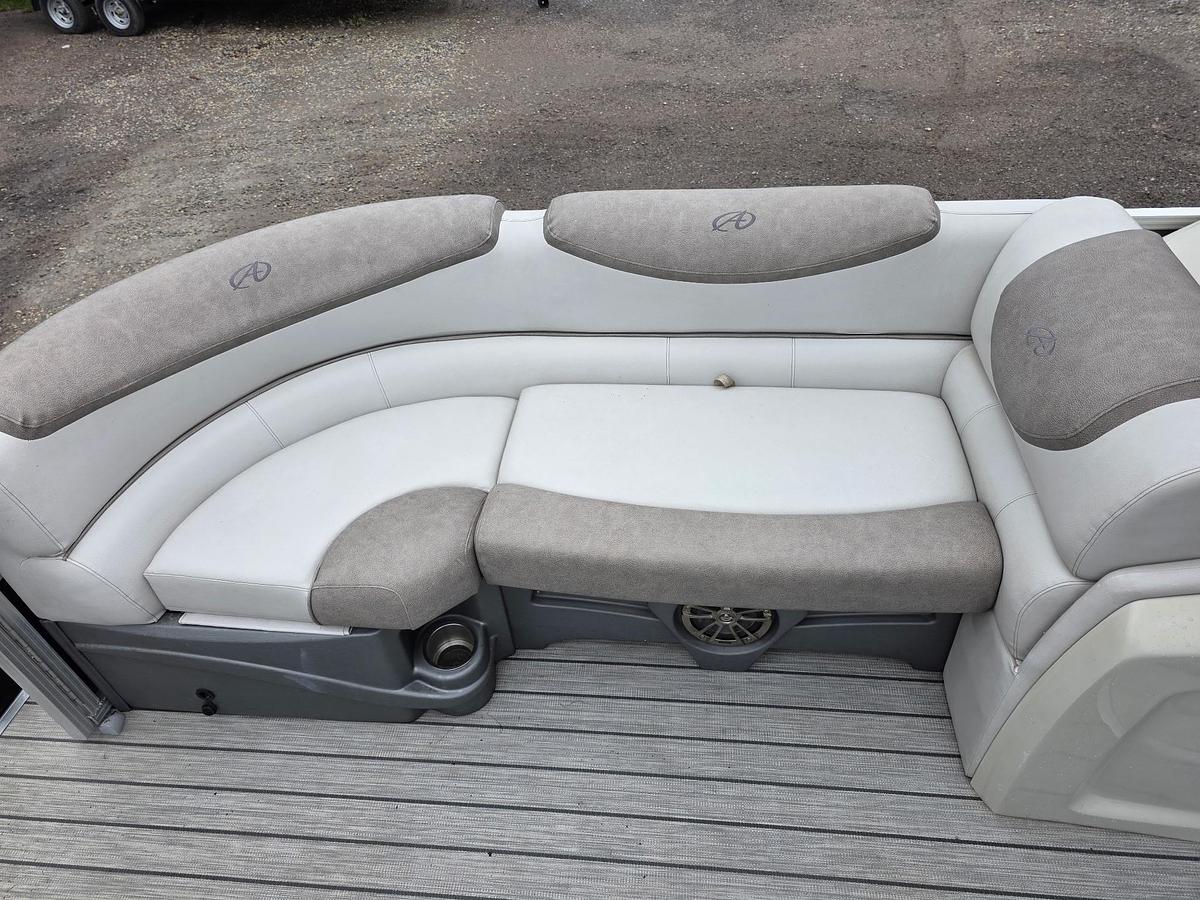 Used 2019 Avalon 2385 Catalina Rear Fish