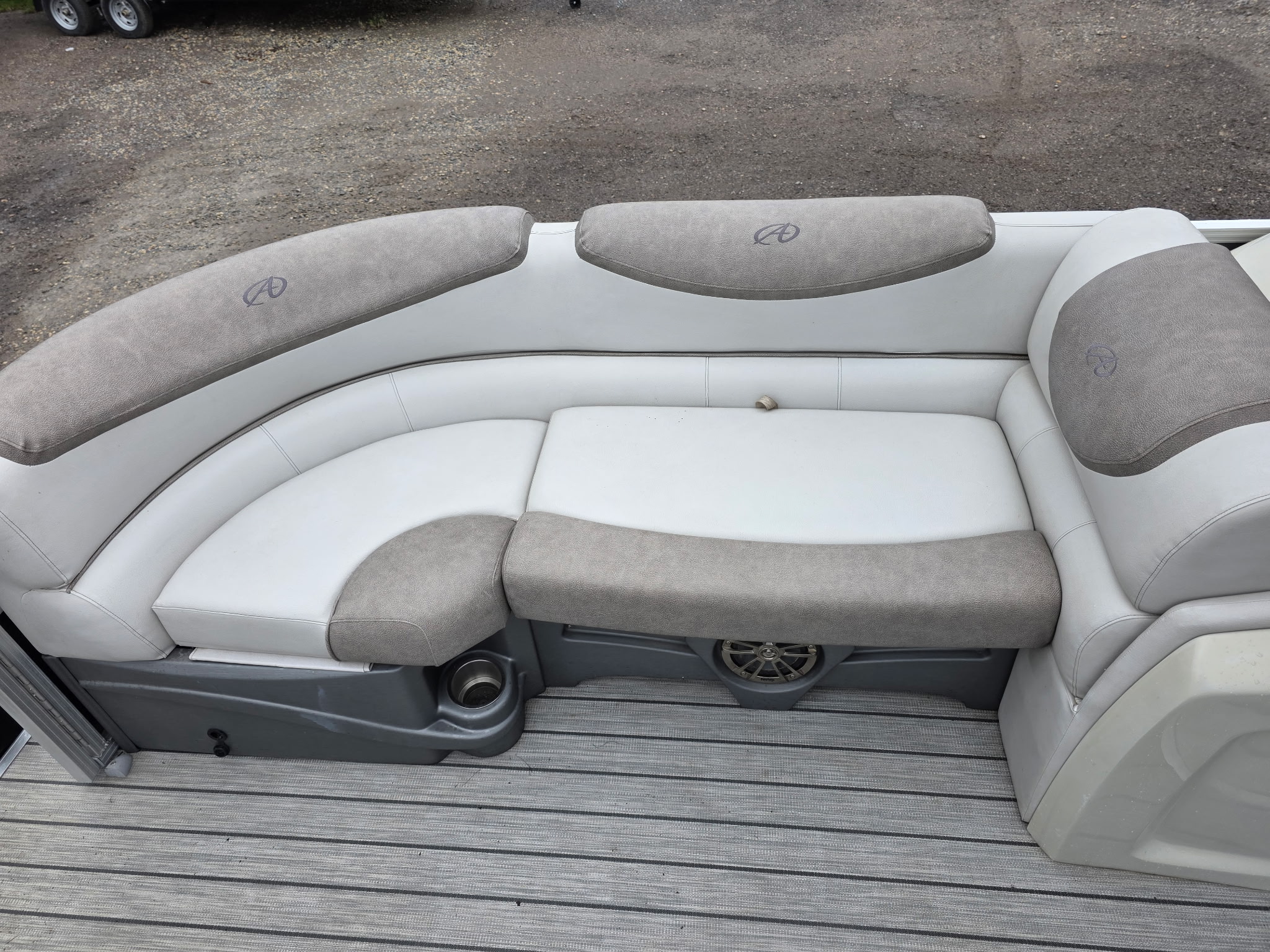 Used 2019 Avalon 2385 Catalina Rear Fish
