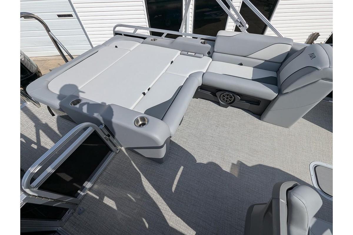 2026 Avalon 2385 Venture 85 Versatile Rear Bench