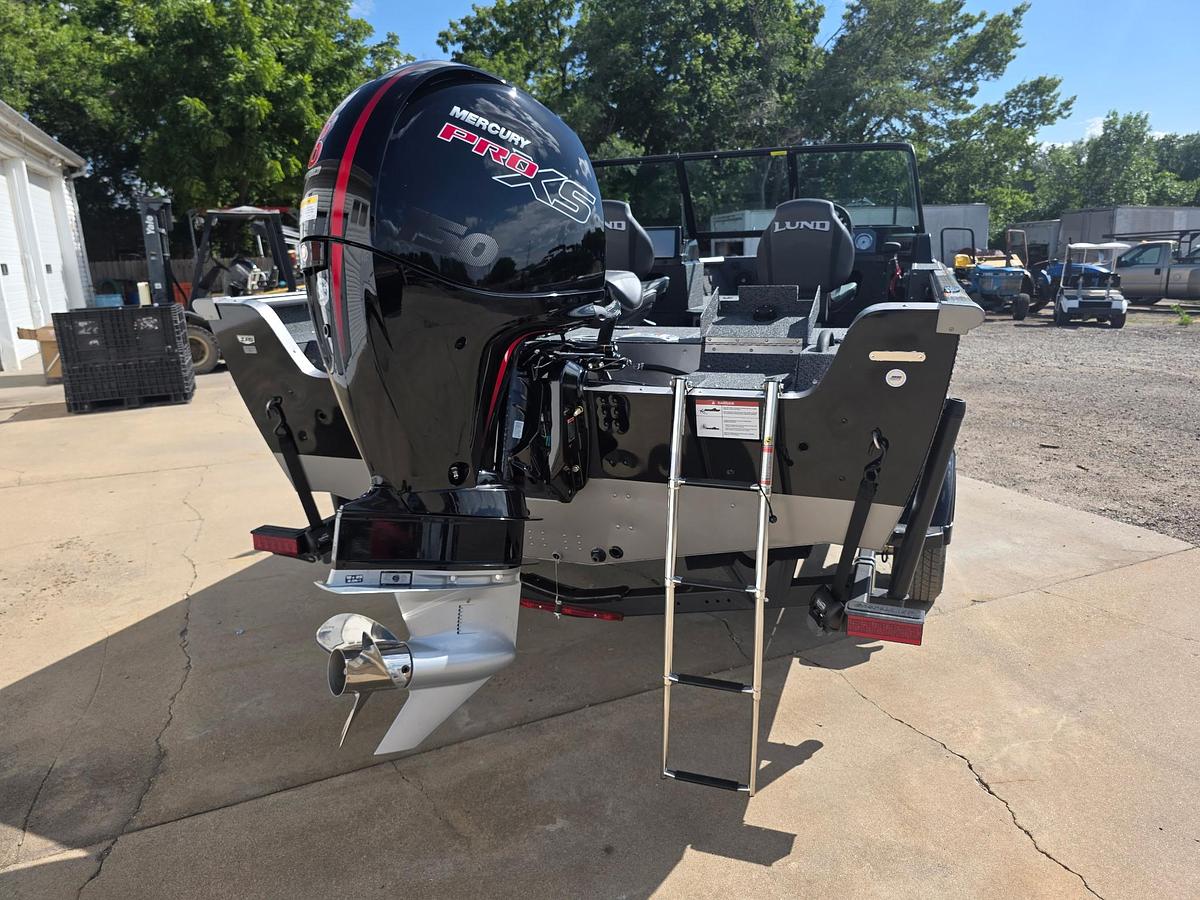 2027 Lund 1875 Impact XS Sport