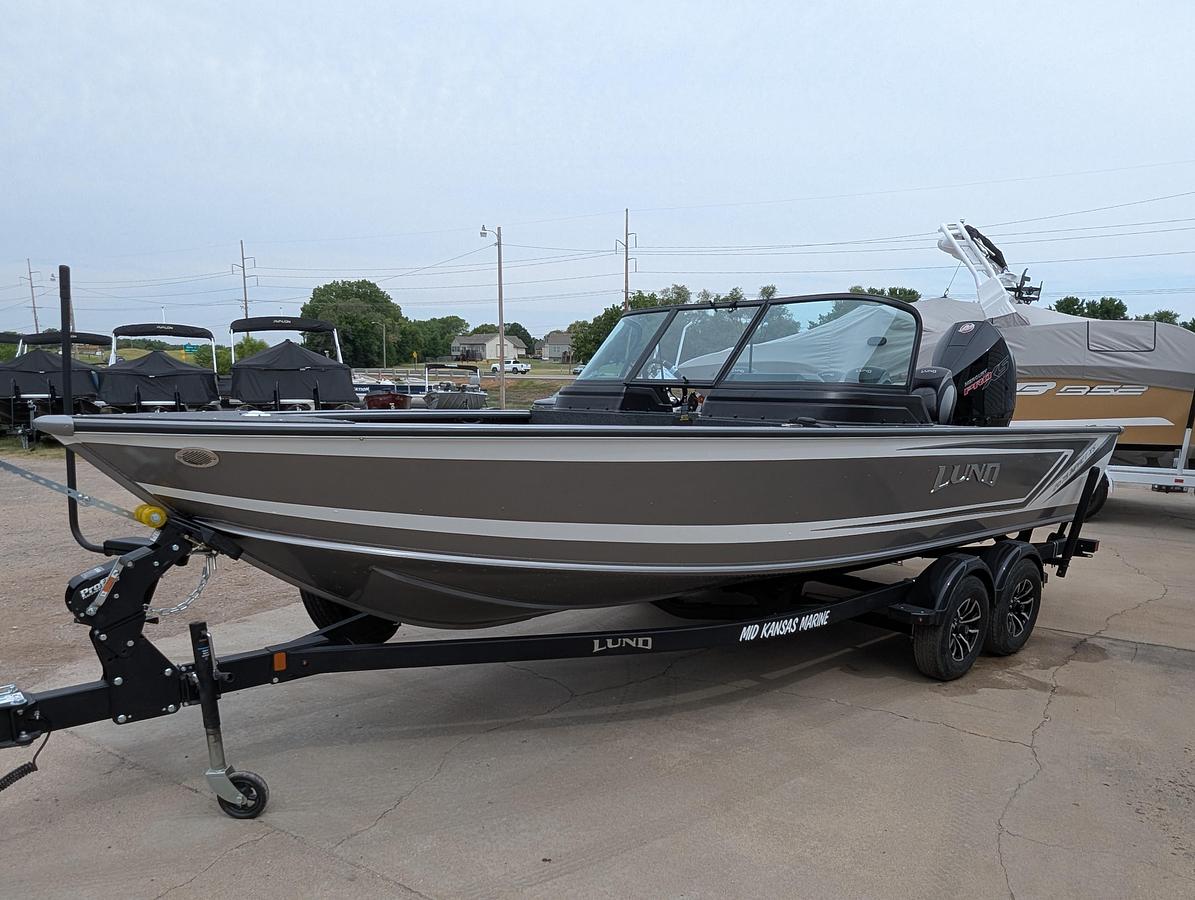 2027 Lund 2075 Impact XS Sport