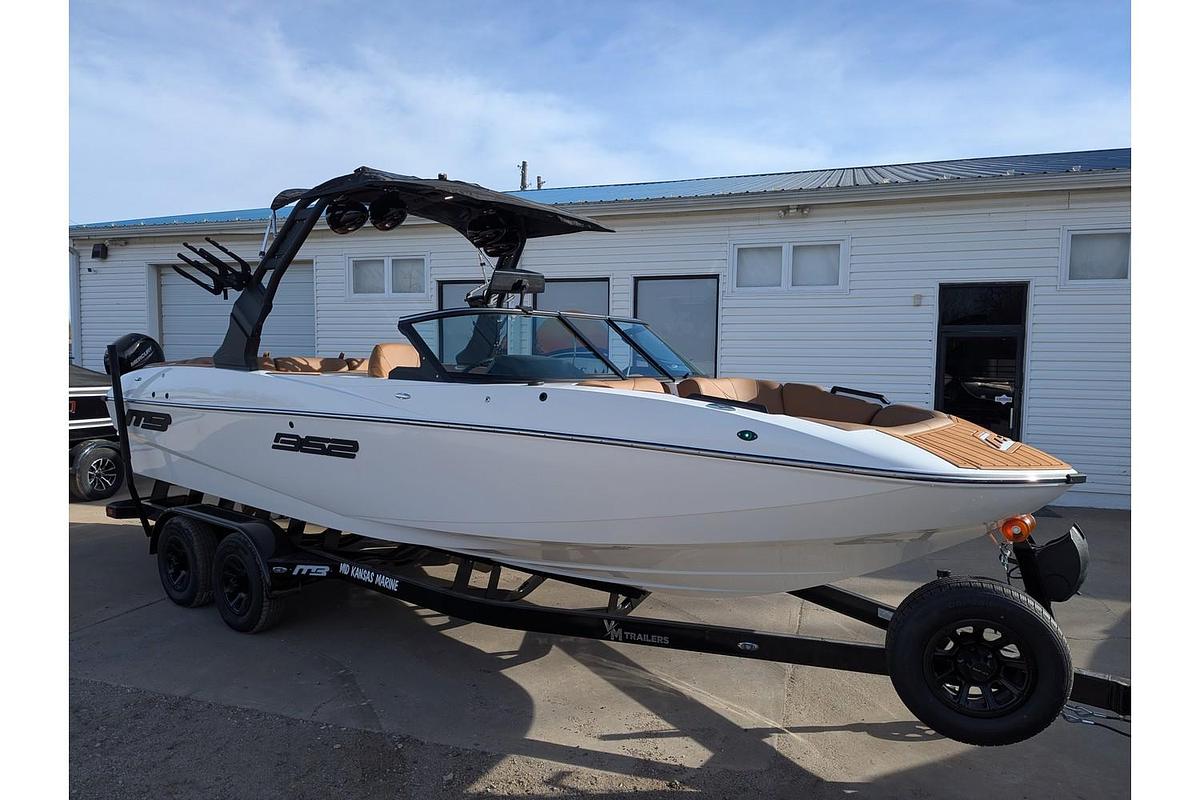 Used 2026 MB Sports B52 23 Classic