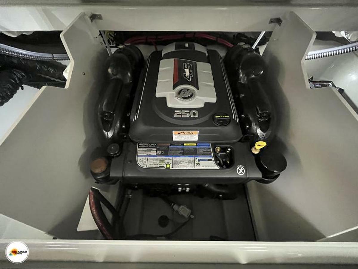 2024 Crownline 220 SS BELOW DEALER INVOICE