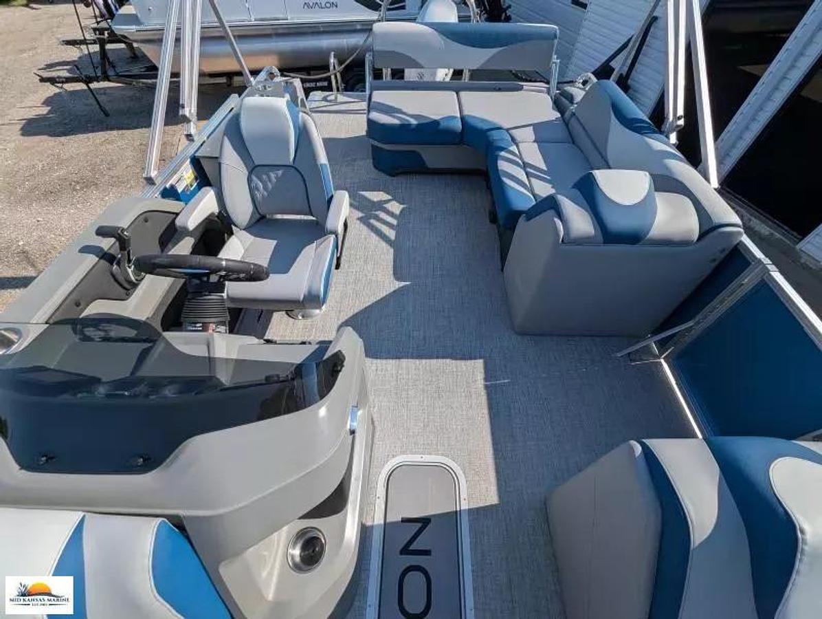 2026 Avalon 2185 LSZ Cruise Rear Bench Tritoon