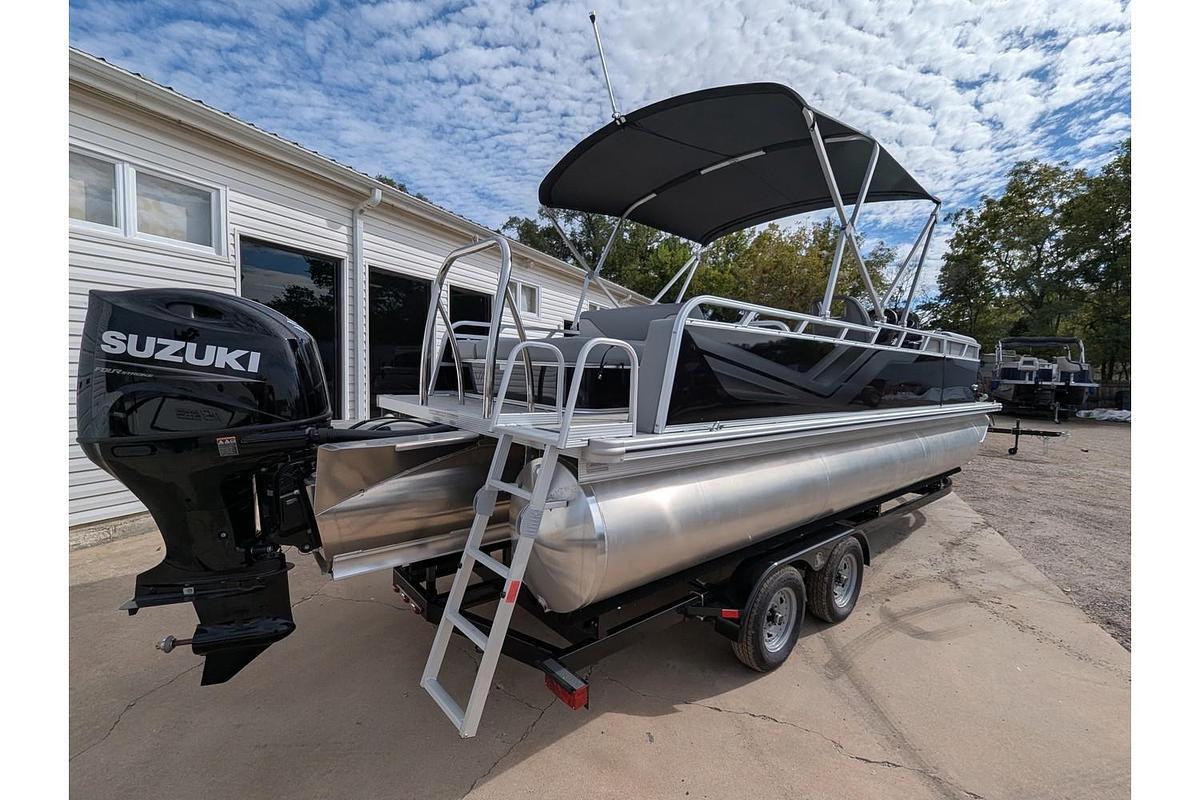 2026 Avalon 2385 Venture 85 Versatile Rear Bench