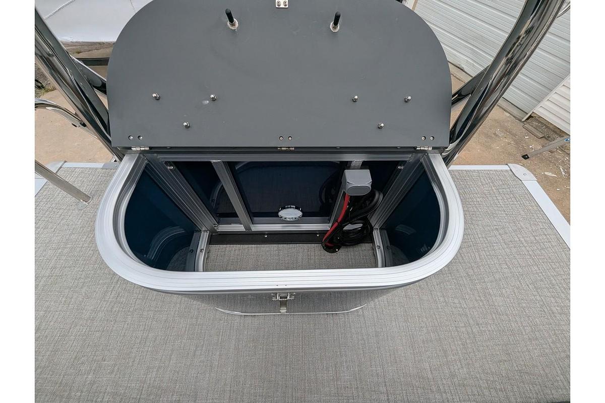 2026 Avalon 2185 LSZ Quad Lounger Shift