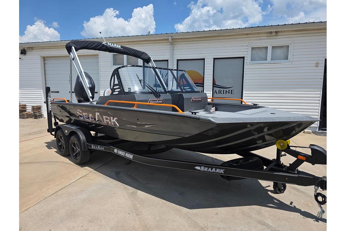 2027 SeaArk Procat 200