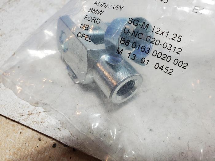 New in Factory Package SG-M12x1 25 Festo Rod Clevis