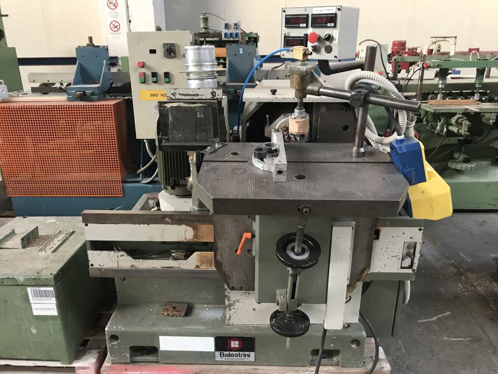 Usato Intestatrice Fresatrice Foratrice marca Balestrini