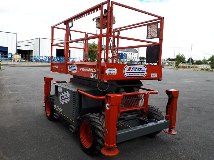Used Skyjack SJ-6832RT