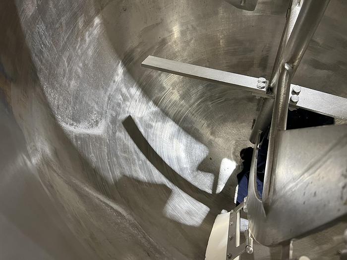 Used MAURI BROTHERS & THOMSON ENGINEERING 350 litre steam jacketed Kettle with scraped surface agitator