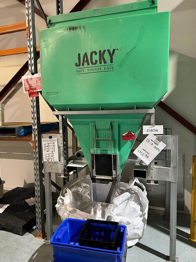 Used JACKY 1000 LITRE SIDE DISCHARGE BINS