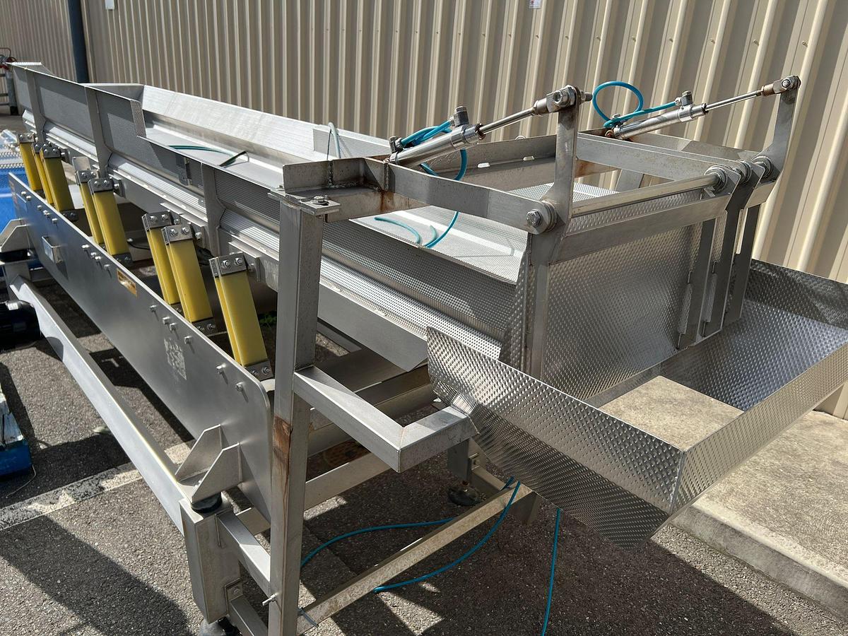 Used KEY TECHNOLOGIES Vibratory Collection Shaker Conveyor