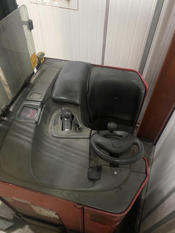 Used RAYMOND EASI R45TT 7.1 m REACH FORK LIFT